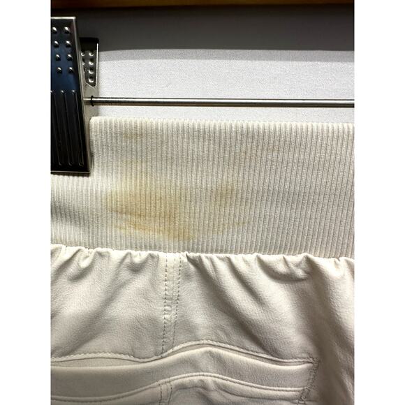 Lot of 3 Zella Women Shorts Cream, Burgandy and Mauve Size S - Picture 9 of 10